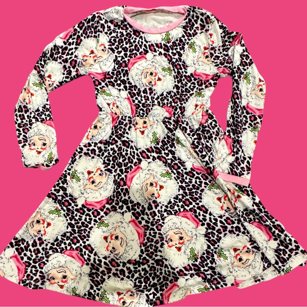 Pink with snow leopard Santa print dress size 7! Never worn!